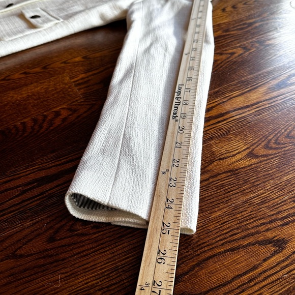 (#J04) Banana Republic white blazer - Picture 7 of 10